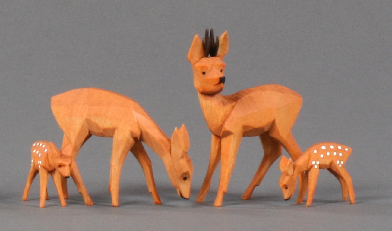 Rehe geschnitzt (4) Rehe geschnitzt (4)
