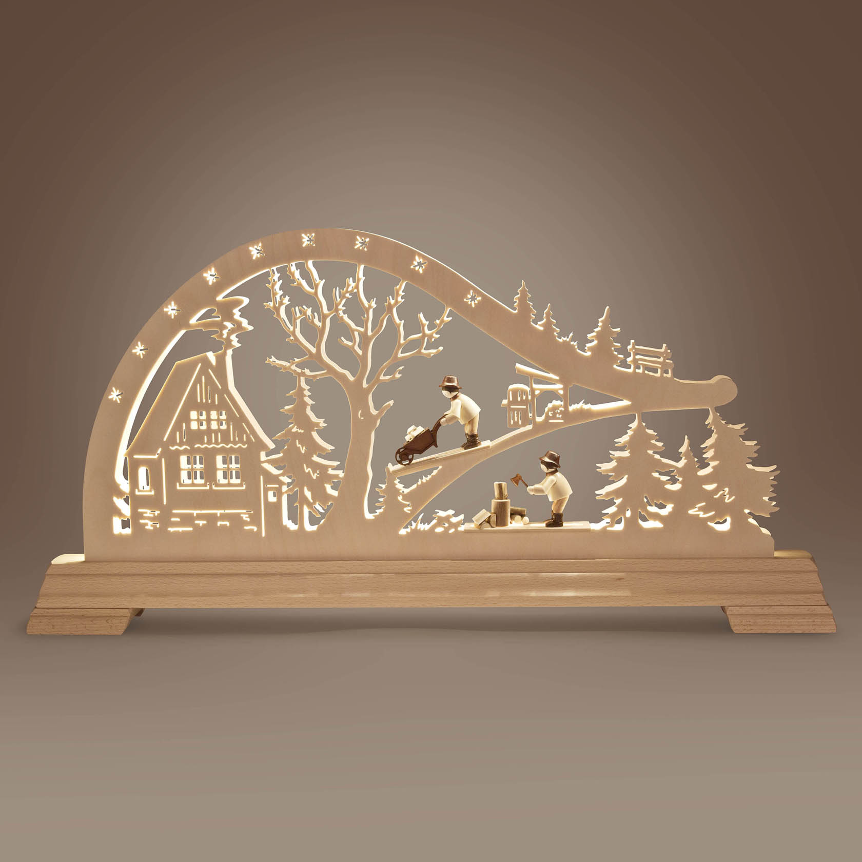 Schwibbogen Waldhütte mit Waldarbeiter und LED Beleuchtung 32x63cm