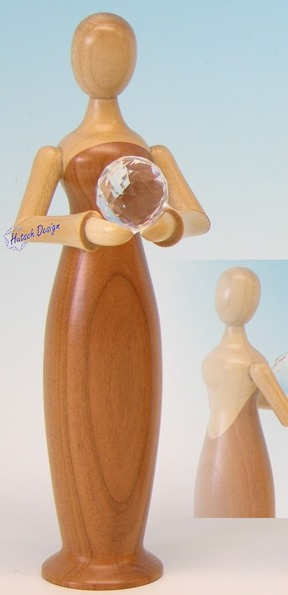 Tugendfigur Glaube mit Kristall natur, Edelholz Zwetschke Tugendfigur Glaube mit Kristall natur, Edelholz Zwetschke