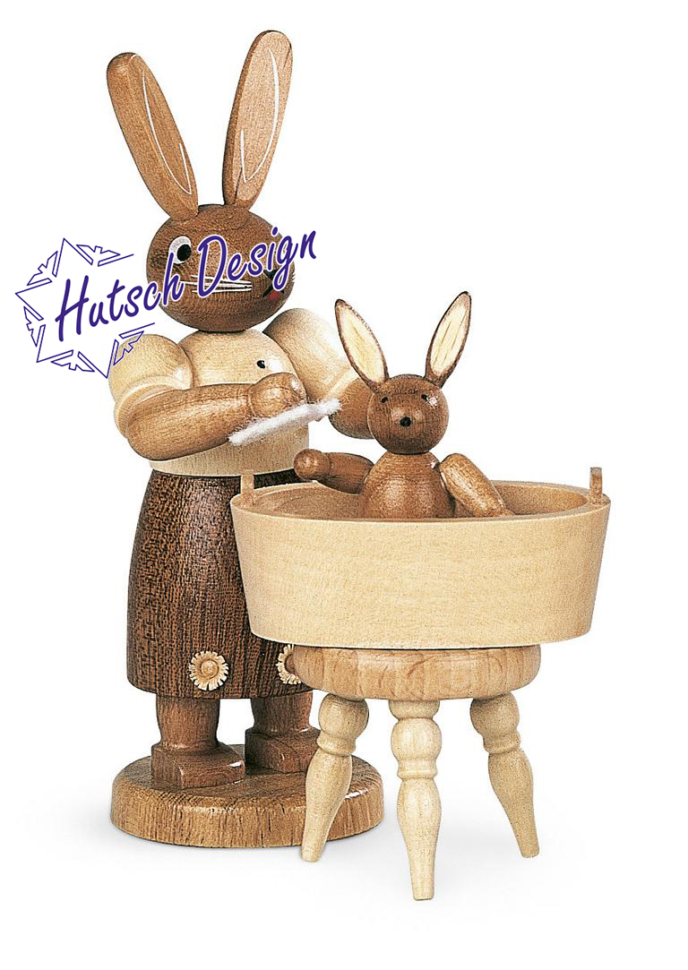 Hasenmutter mit badendem Kind Hasenmutter mit badendem Kind