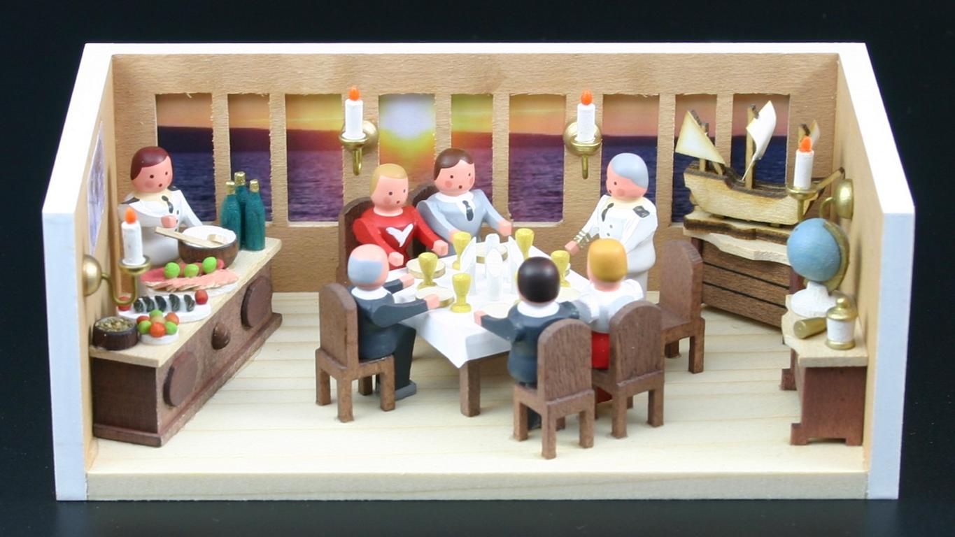 Miniaturstübchen Captain's Dinner 11cm x 6cm x 4cm Miniaturstübchen Captain's Dinner 11cm x 6cm x 4cm