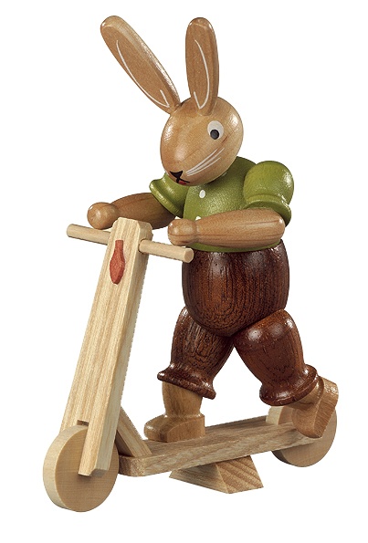 Hase auf Roller Hase auf Roller