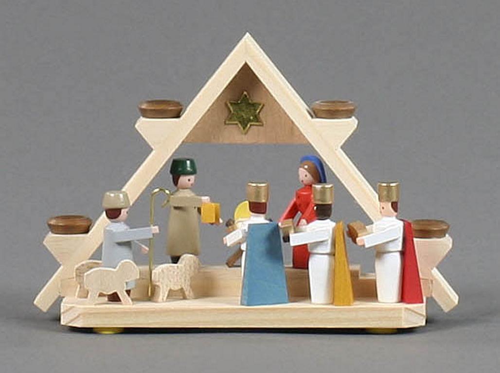 Lichtergiebel mit Weihnachtskrippe