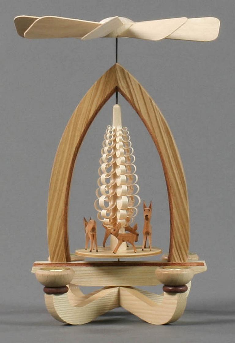 Pyramide mit Rehen, für Kerzen d14mm