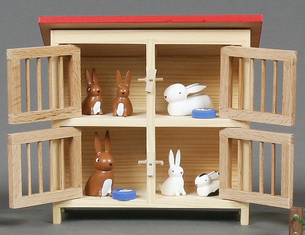 Großer Hasenstall mit Hasen (9) Großer Hasenstall mit Hasen (9)