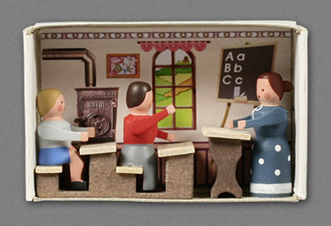 Zündholzschachtel Schulzimmer