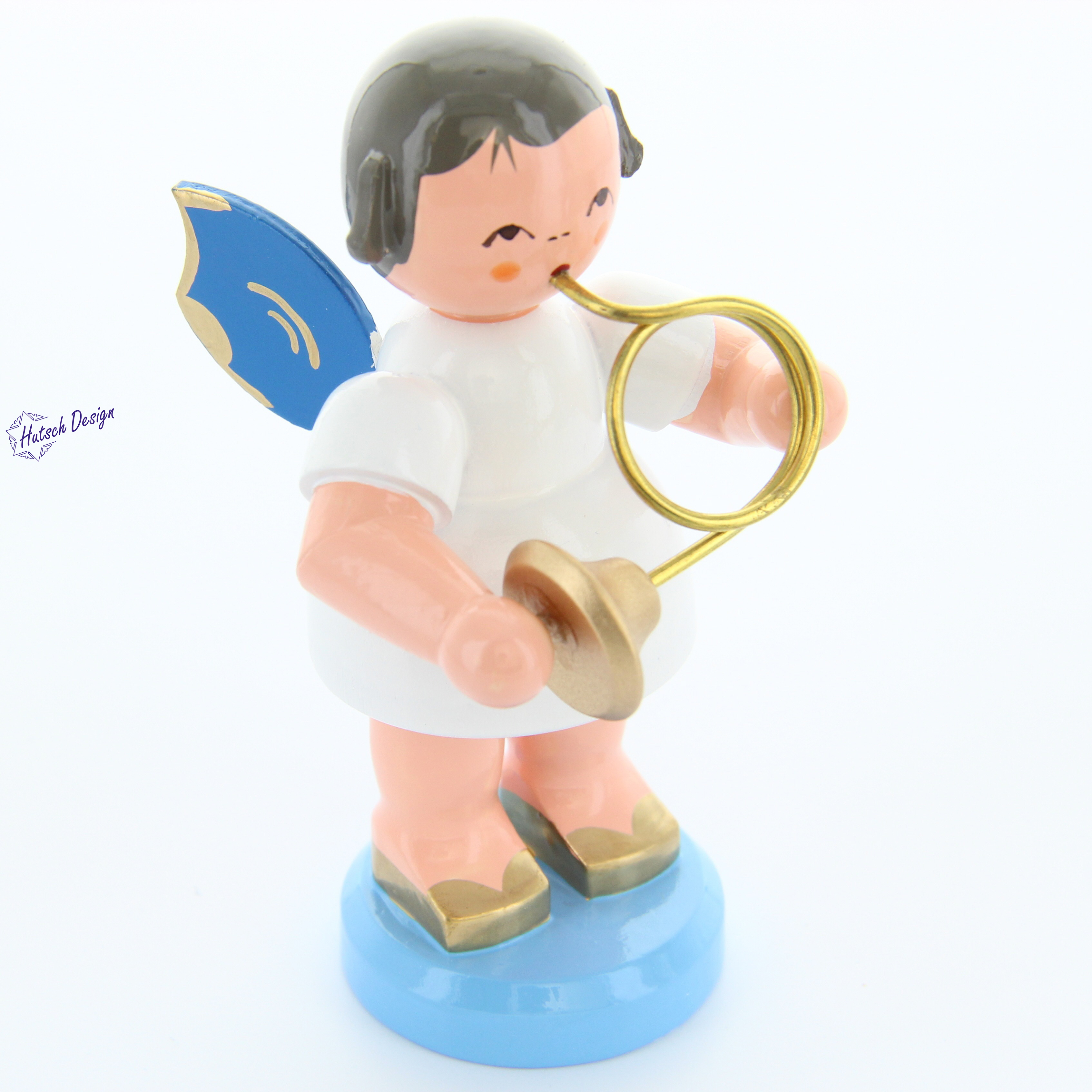 Engel stehend groß mit Waldhorn, blaue Flügel