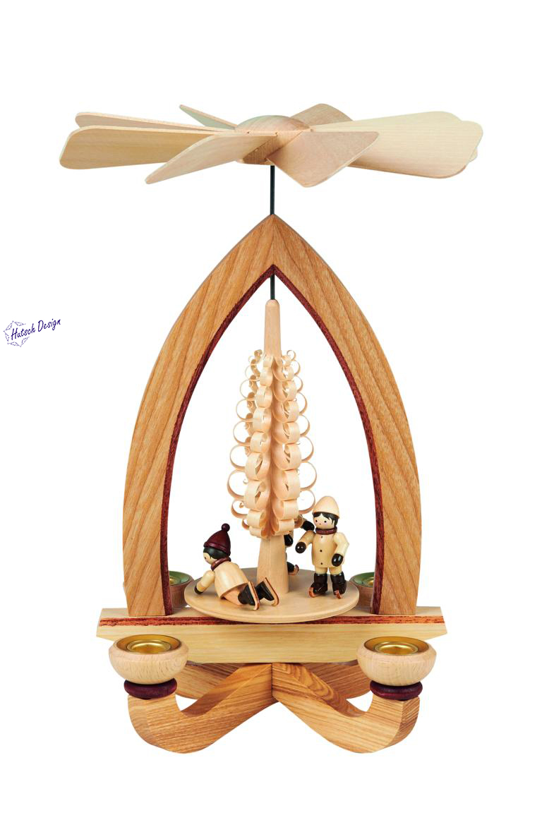 Pyramide mit Eisläufer  (4,5 cm) 28cm