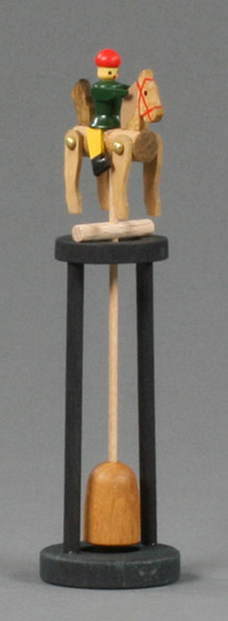 Schaukelfigur Reiter mit Ständer grüner Reiter