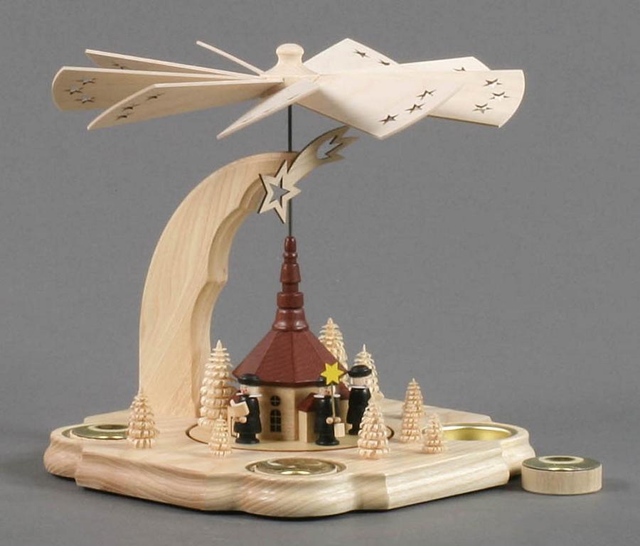 Pyramide mit Seiffener Kirche und Kurrende, für Kerzen d14mm oder Teelichte