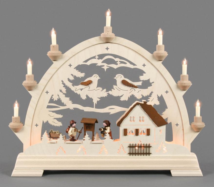 Rundbogen mit Waldleuten, elektrisch beleuchtet