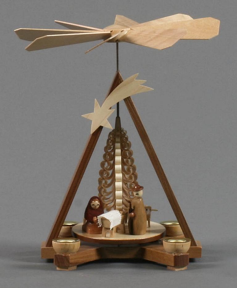 Pyramide mit Christi Geburt, für Kerzen d14mm