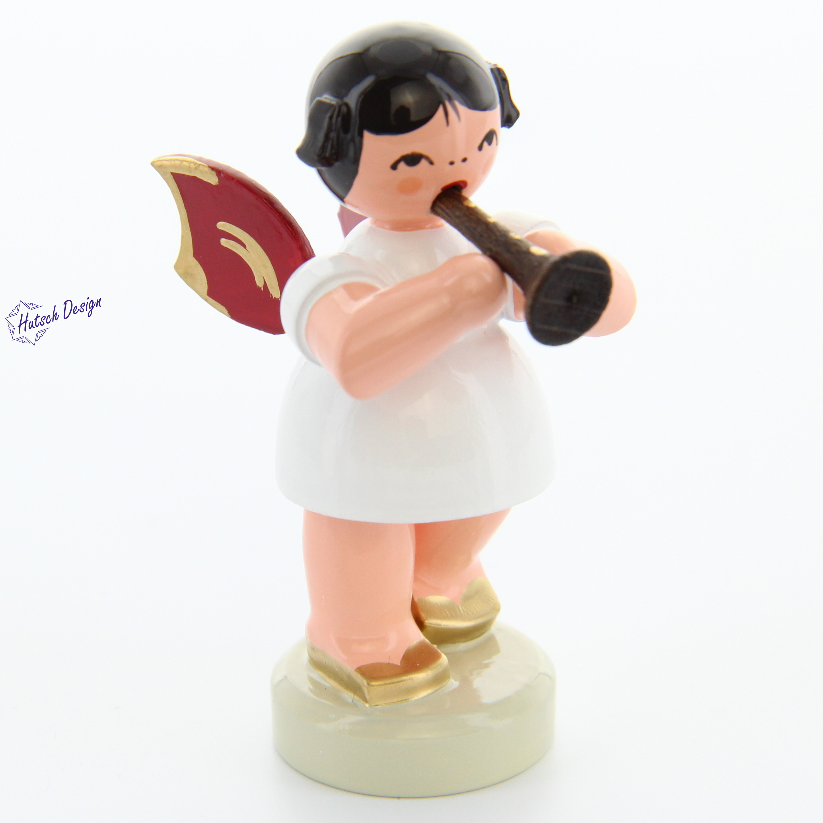 Engel stehend mit Flöte, rote Flügel