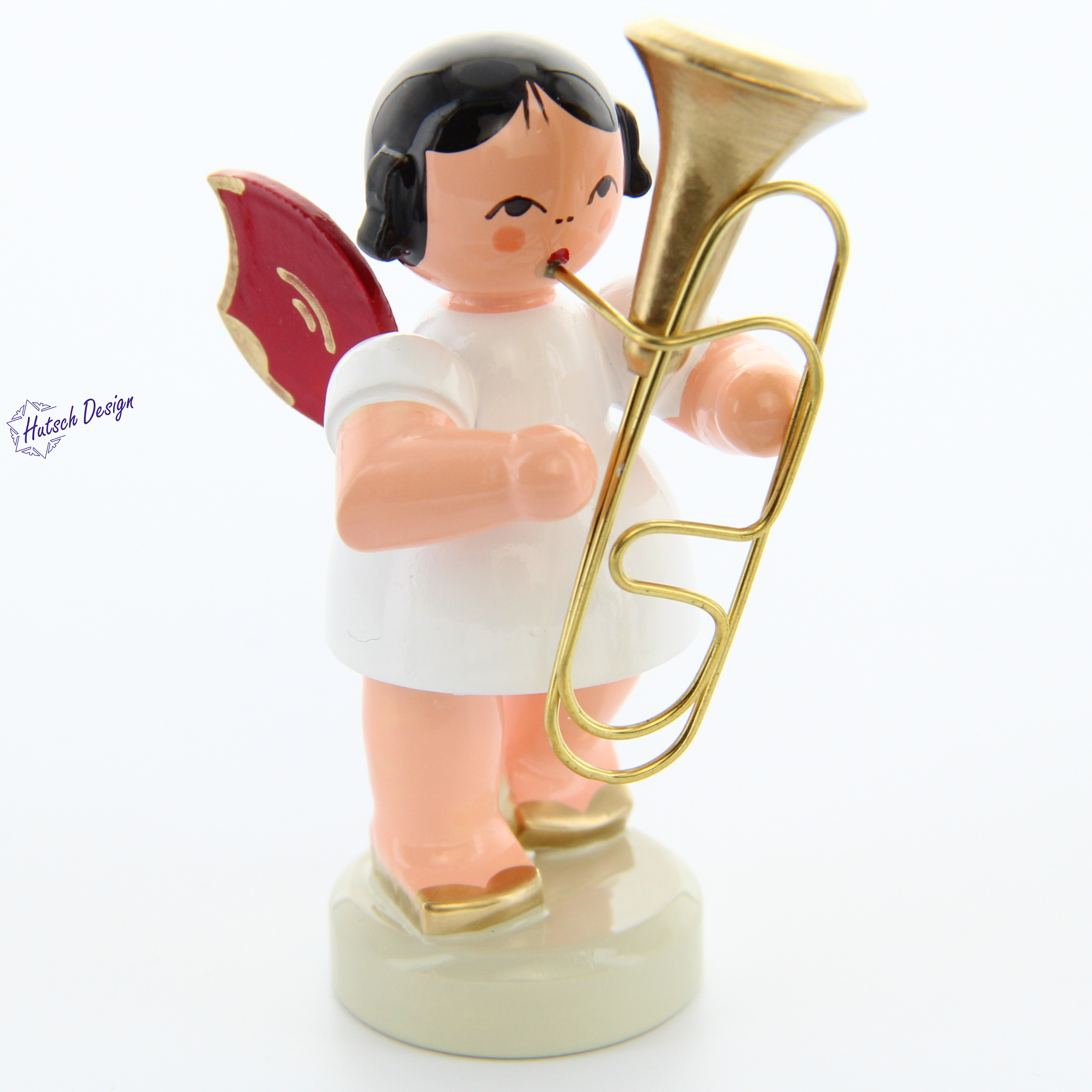 Engel stehend mit Bariton, rote Flügel