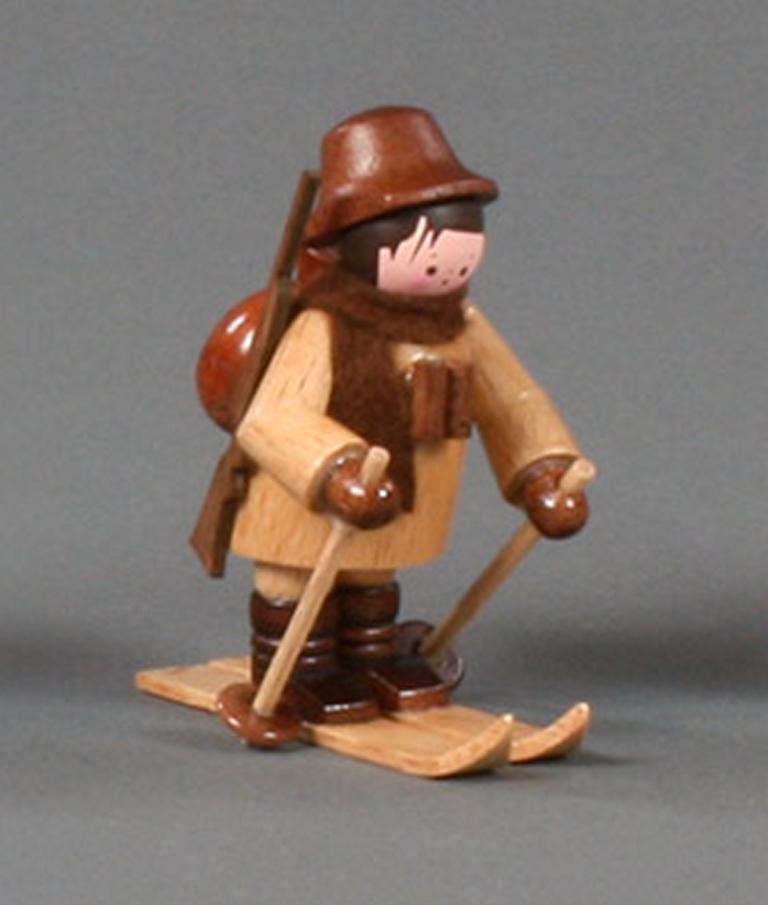 Wildhüter auf Ski natur