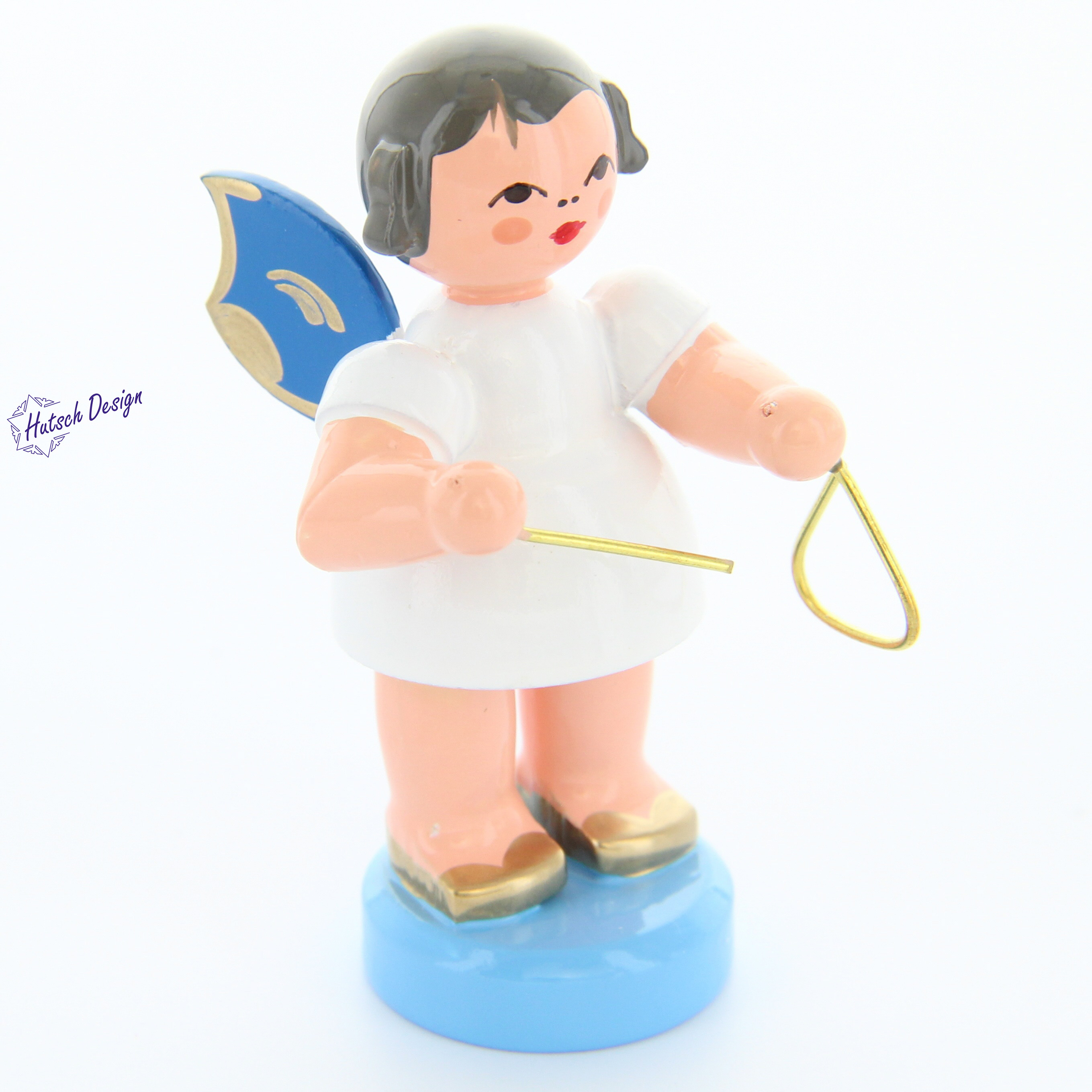 Engel stehend mit Triangel, blaue Flügel