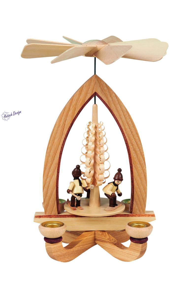 Pyramide mit Wintersportler 28cm Pyramide mit Wintersportler 28cm
