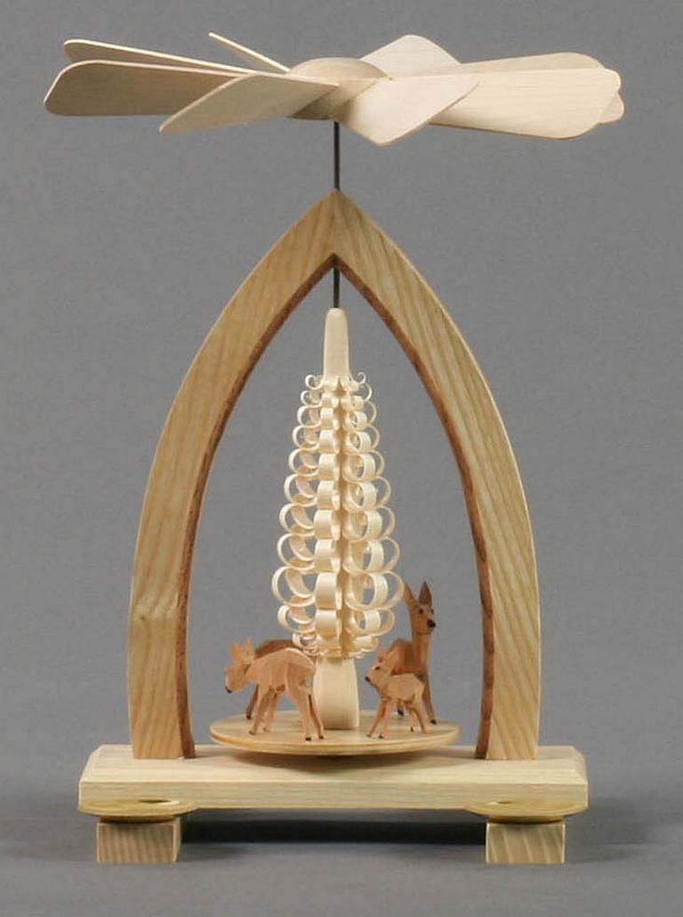 Pyramide mit Rehen, für Kerzen d14mm