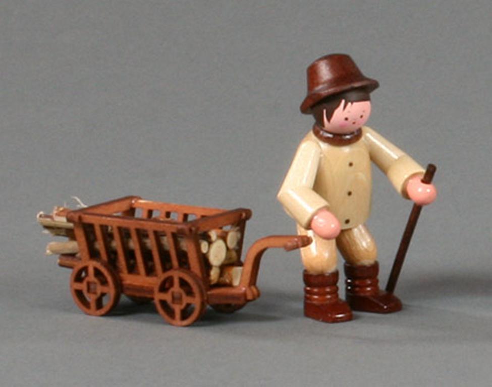 Waldarbeiter mit Wagen natur