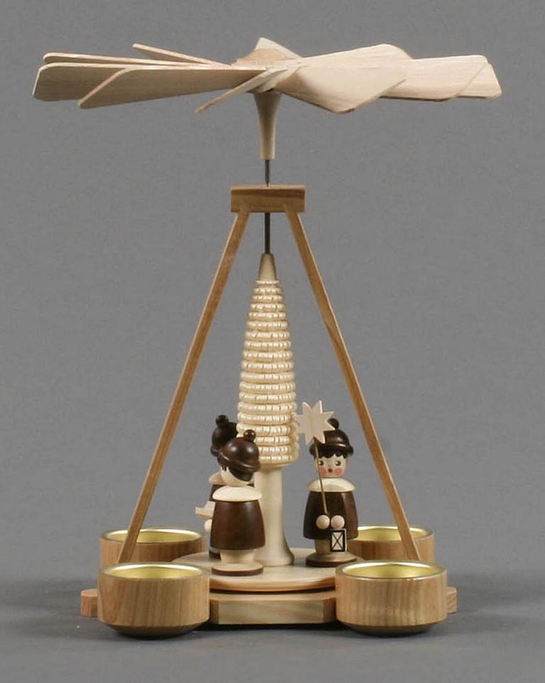 Pyramide mit Kurrende, für Teelichte Pyramide mit Kurrende, für Teelichte