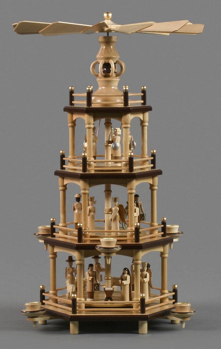 Pyramide mit Christi Geburt natur, 3-stöckig, für Kerzen d14mm