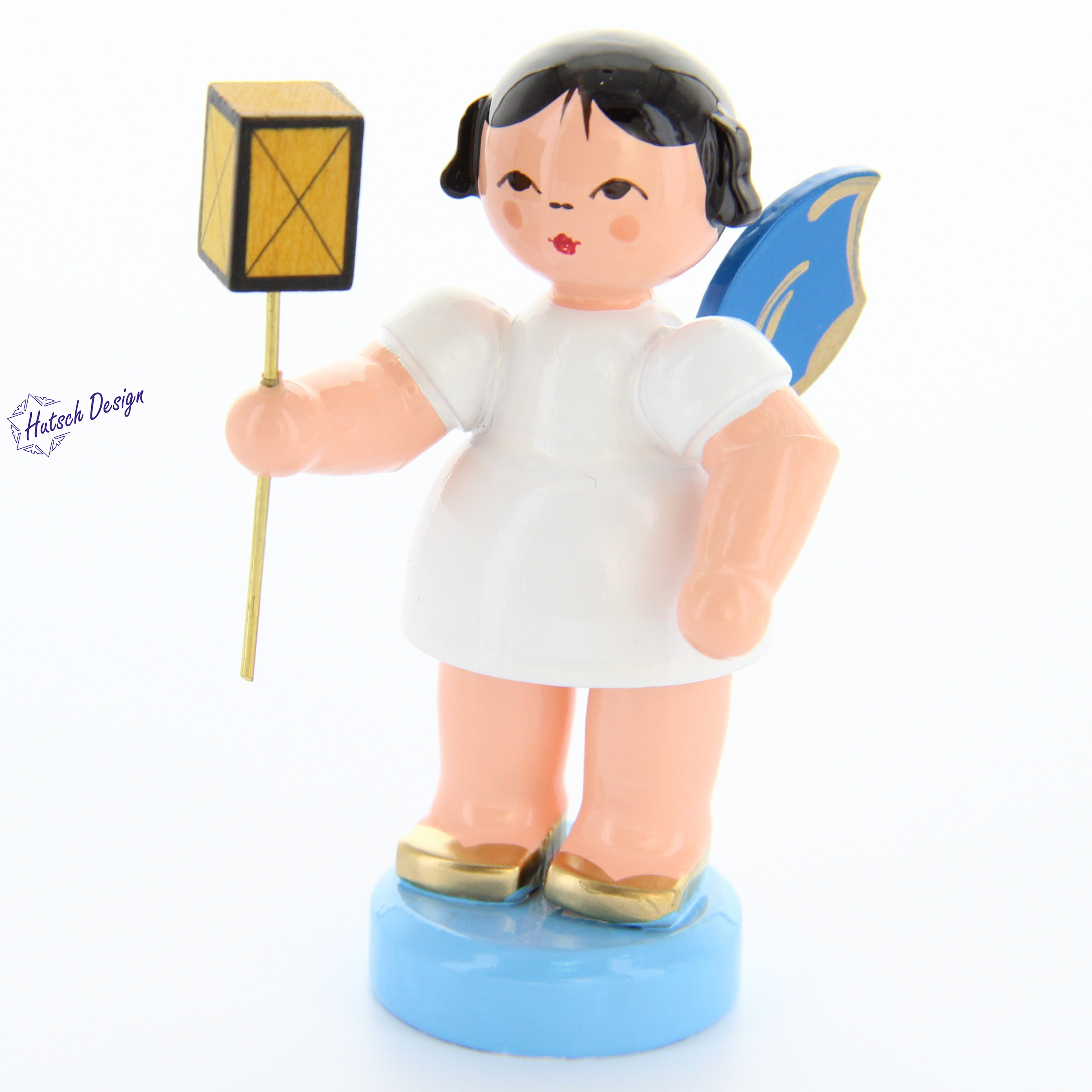 Engel stehend mit Laterne, blaue Flügel