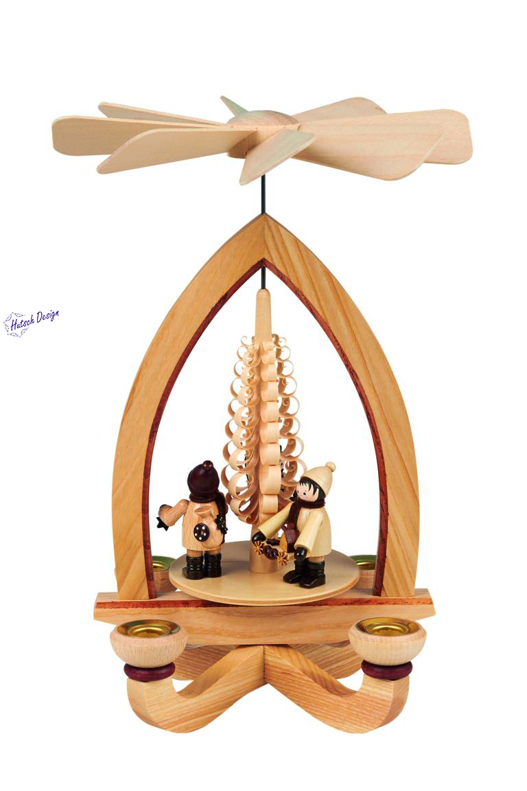 Pyramide mit Striezelkinder  (mittel-5,5 cm) 28cm