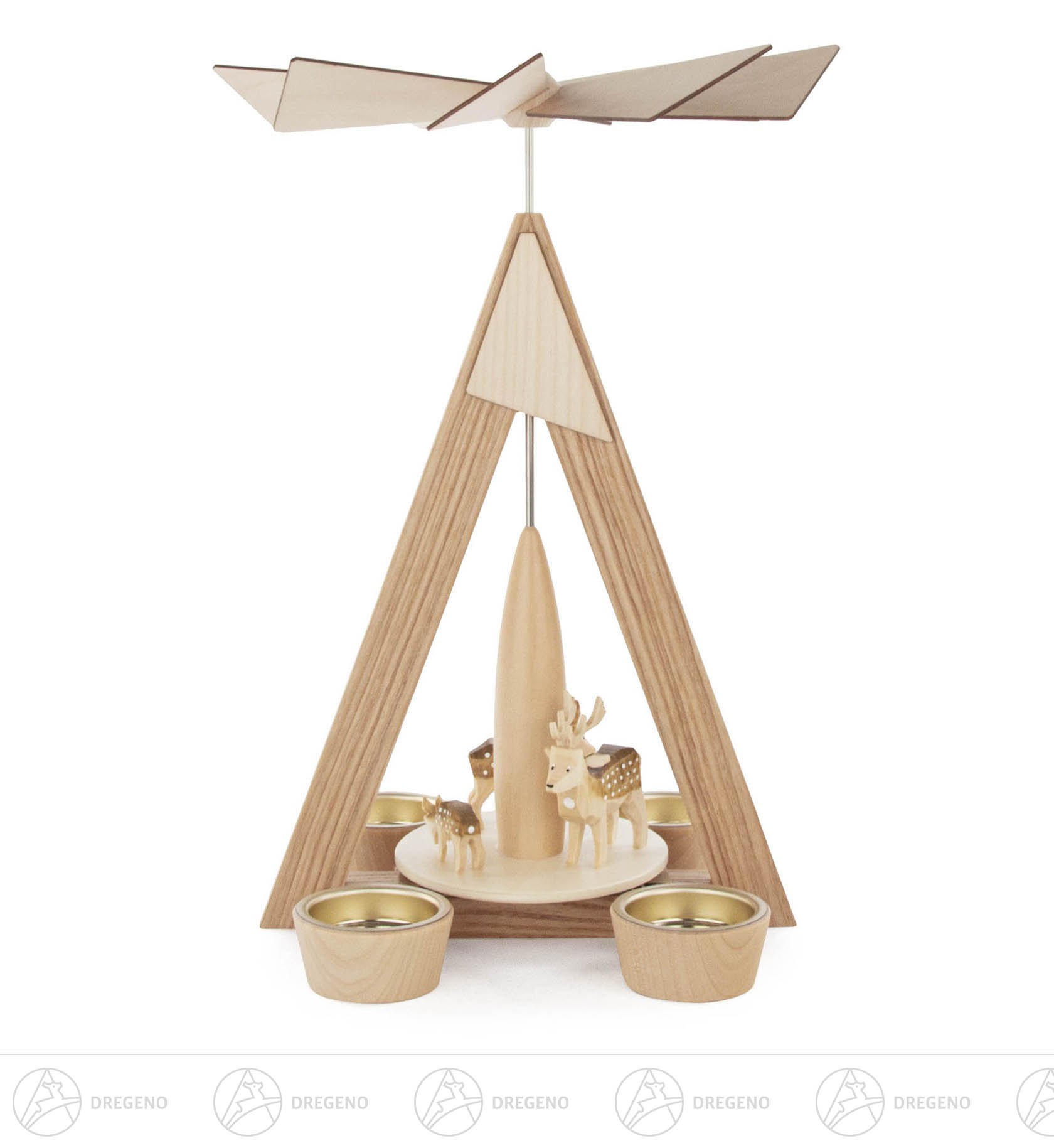 Pyramide mit Rehen natur für Teelichte Pyramide mit Rehen natur für Teelichte