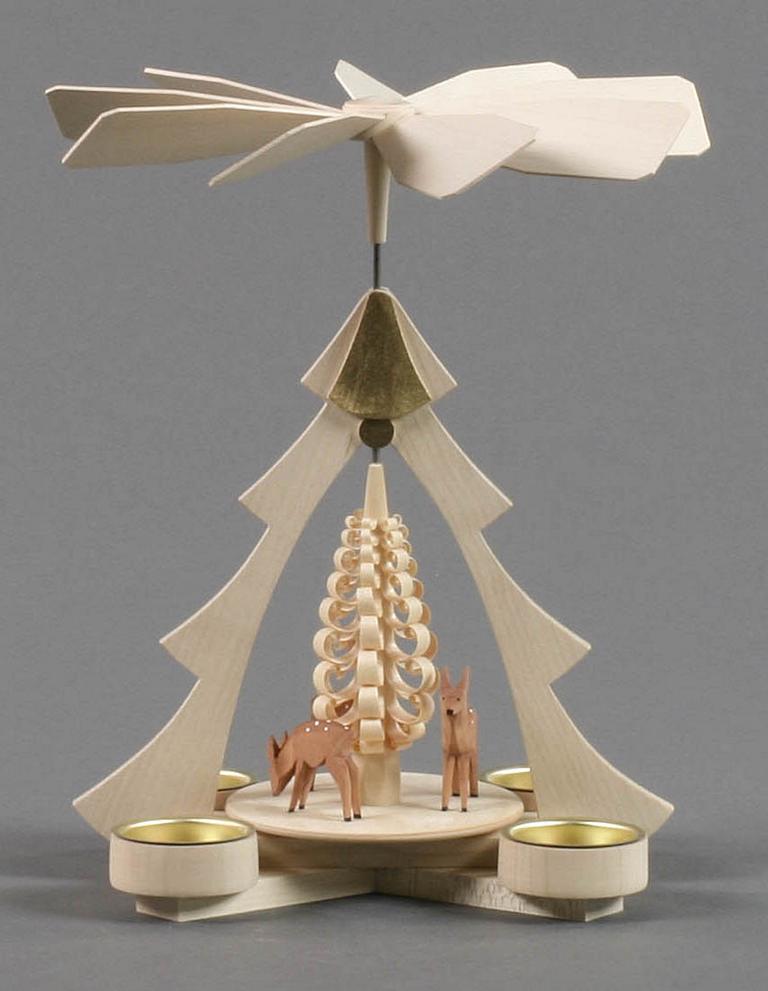 Pyramide mit Rehen, für Teelichte