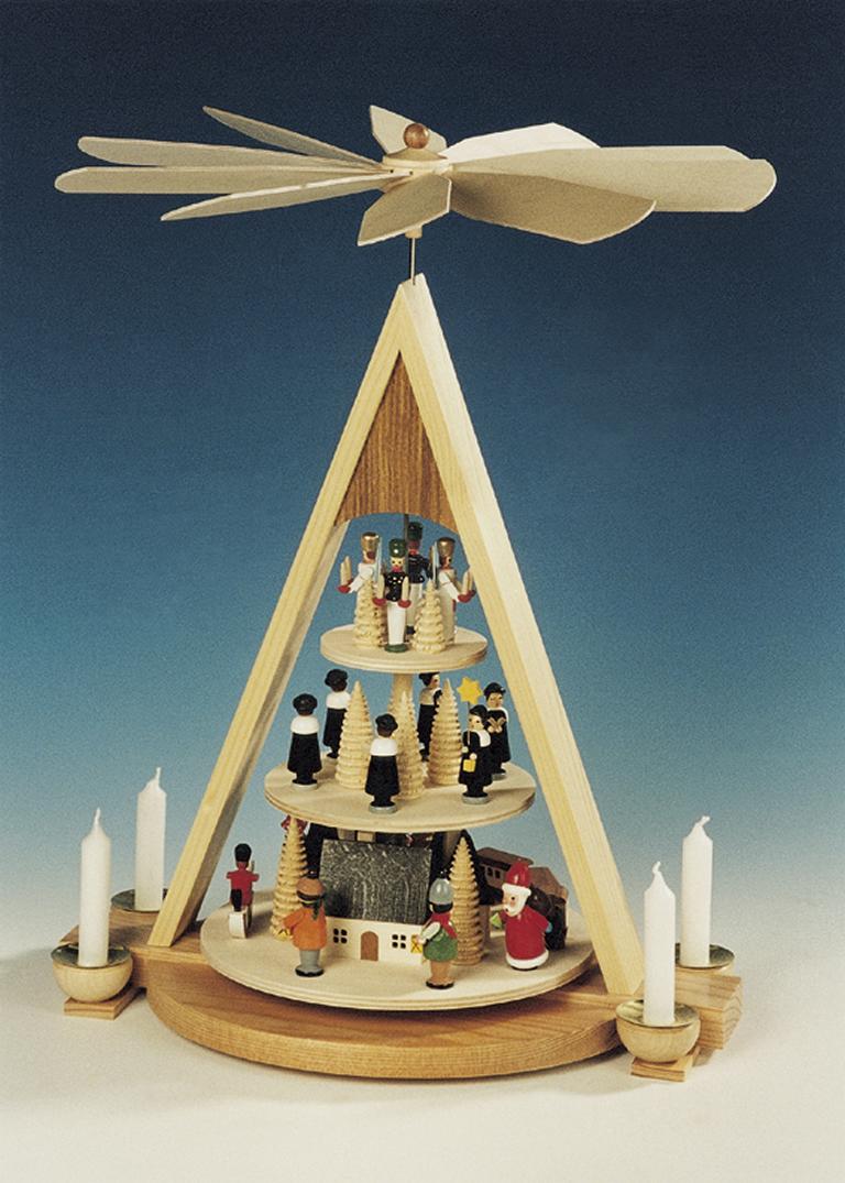 Pyramide mit Erzgebirgs Weihnacht 3-stöckig H 43 cm Pyramide mit Erzgebirgs Weihnacht 3-stöckig H 43 cm