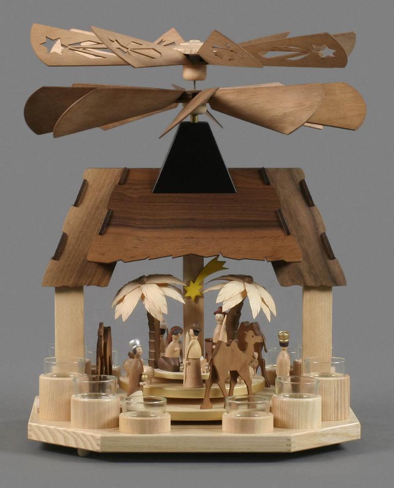 Pyramide mit Christi Geburt, 2 Teller und 2 Flügelräder, für Teelichte