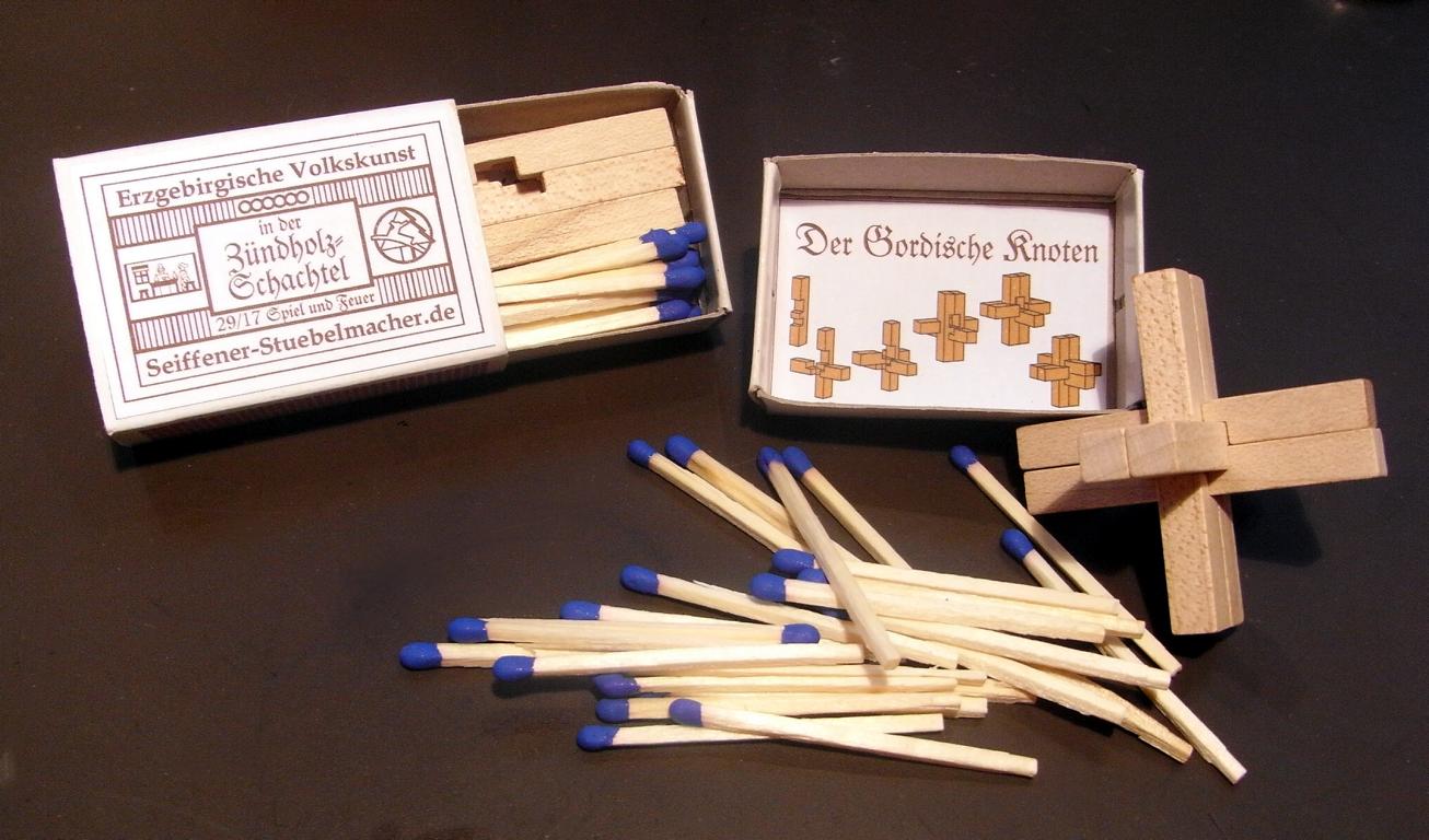 Zündholzschachteln Spiel und Feuer
