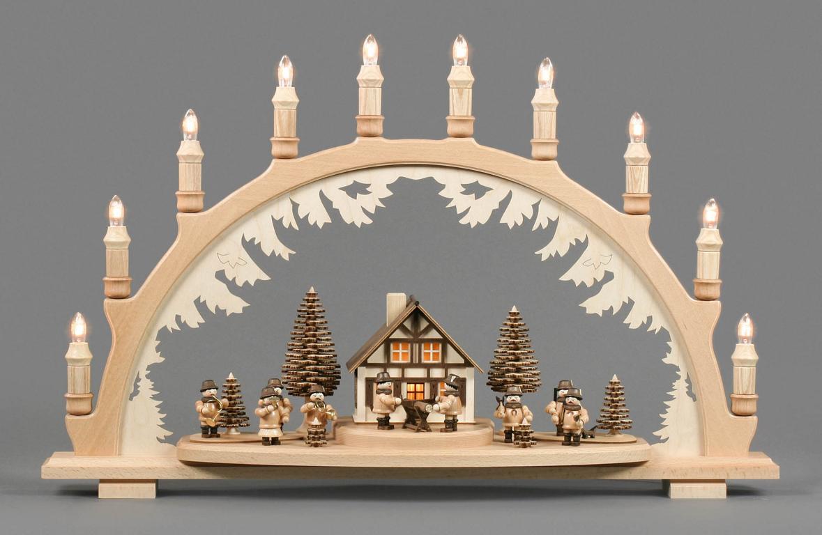 Schwibbogen mit Forsthaus und Waldleuten, elektrisch beleuchtet, innenbeleuchtete Gebäude