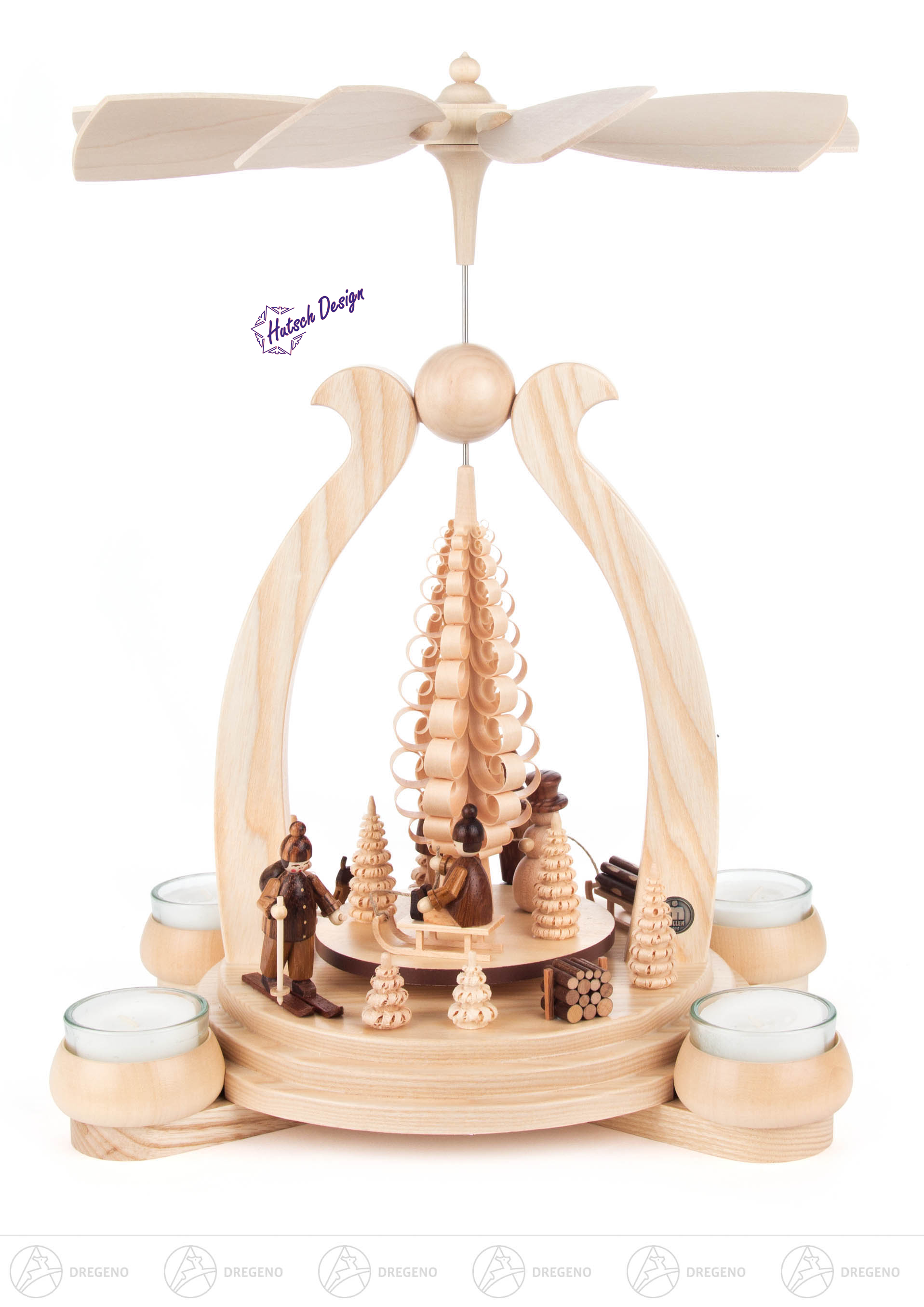 Pyramide mit Wintersportlern, für Teelichte