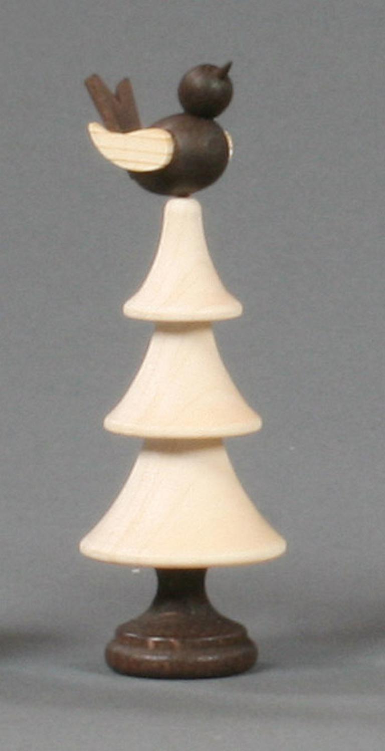 Tanne mit Singvogel, natur